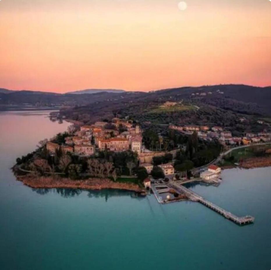 Il Borgo Antico Villa Monte del Lago ภายนอก รูปภาพ